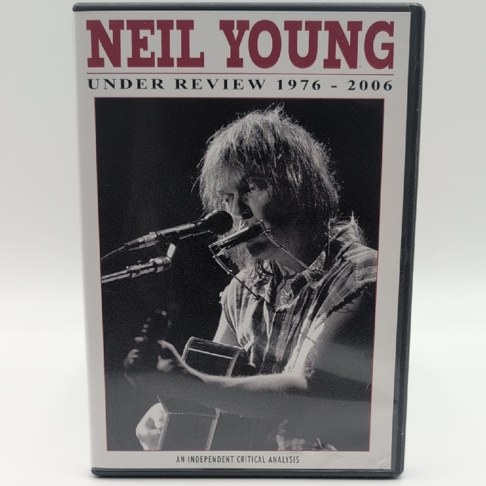 Neil Young Under Review 1976-2006 DVD